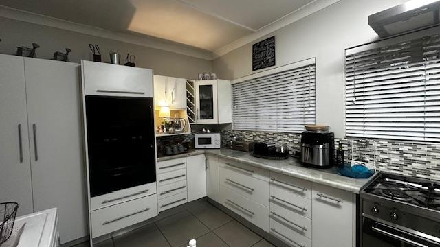 7 Bedroom Property for Sale in Waverley Free State